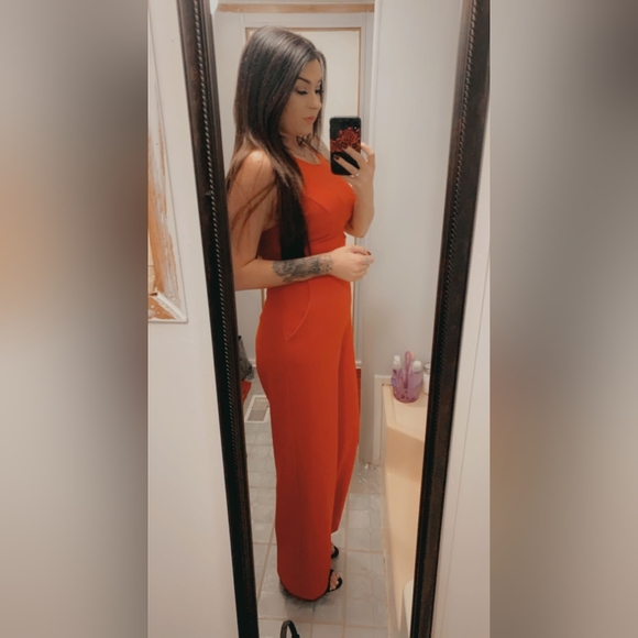 Red pantsuit - Picture 4 of 4